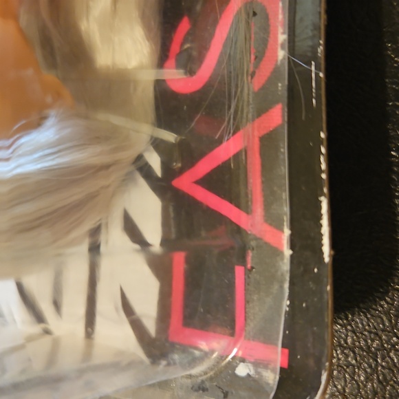 NIB 2018 Barbie Fashionistas #107 Malibu Barbie - Picture 16 of 16